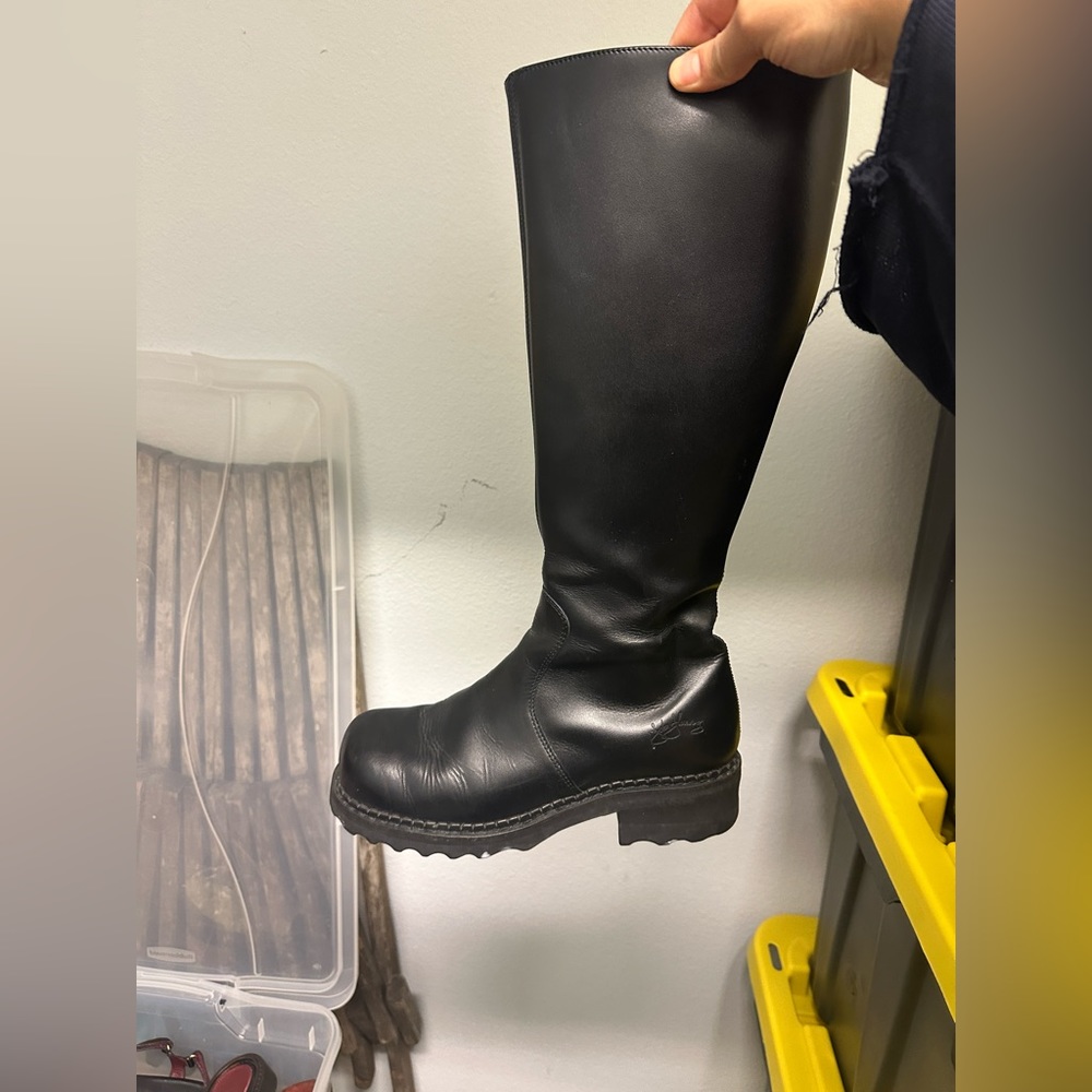 Black vintage thick lug boots